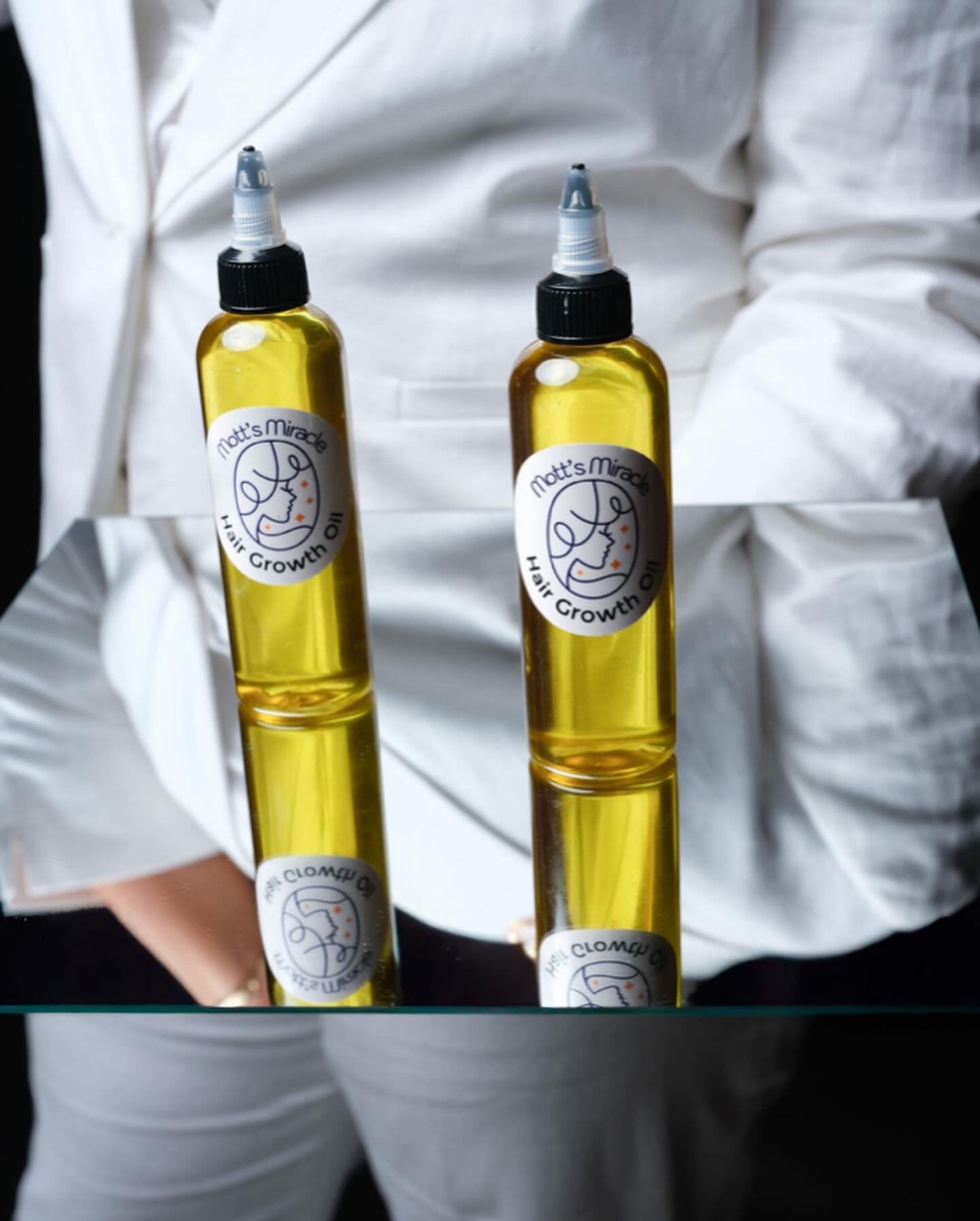 Motts Miracle Hair Growth Oil ( PREORDER)